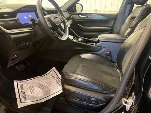 Certified 2023 Jeep Grand Cherokee Altitude image 19