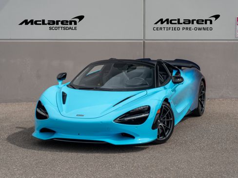 Used 2025 McLaren 750S Spider RWD image 1