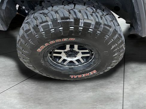 Used 2020 Jeep Gladiator Rubicon image 16