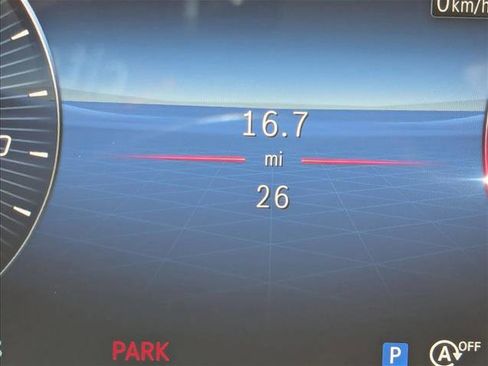 New 2025 Mercedes-Benz GLB 250 image 10