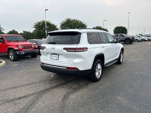 Used 2025 Jeep Grand Cherokee L Laredo RWD image 4
