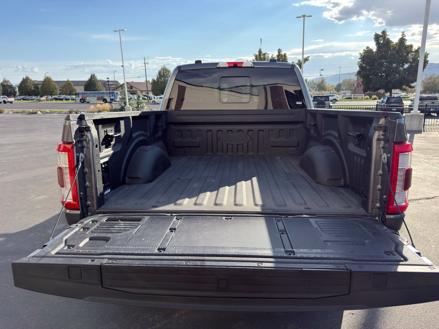 Used 2022 Ford F150 Lariat w/ Equipment Group 502A High AWD/4WD image 35