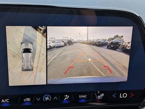 New 2026 Chevrolet Traverse LT w/ Driver Confidence Package image 23