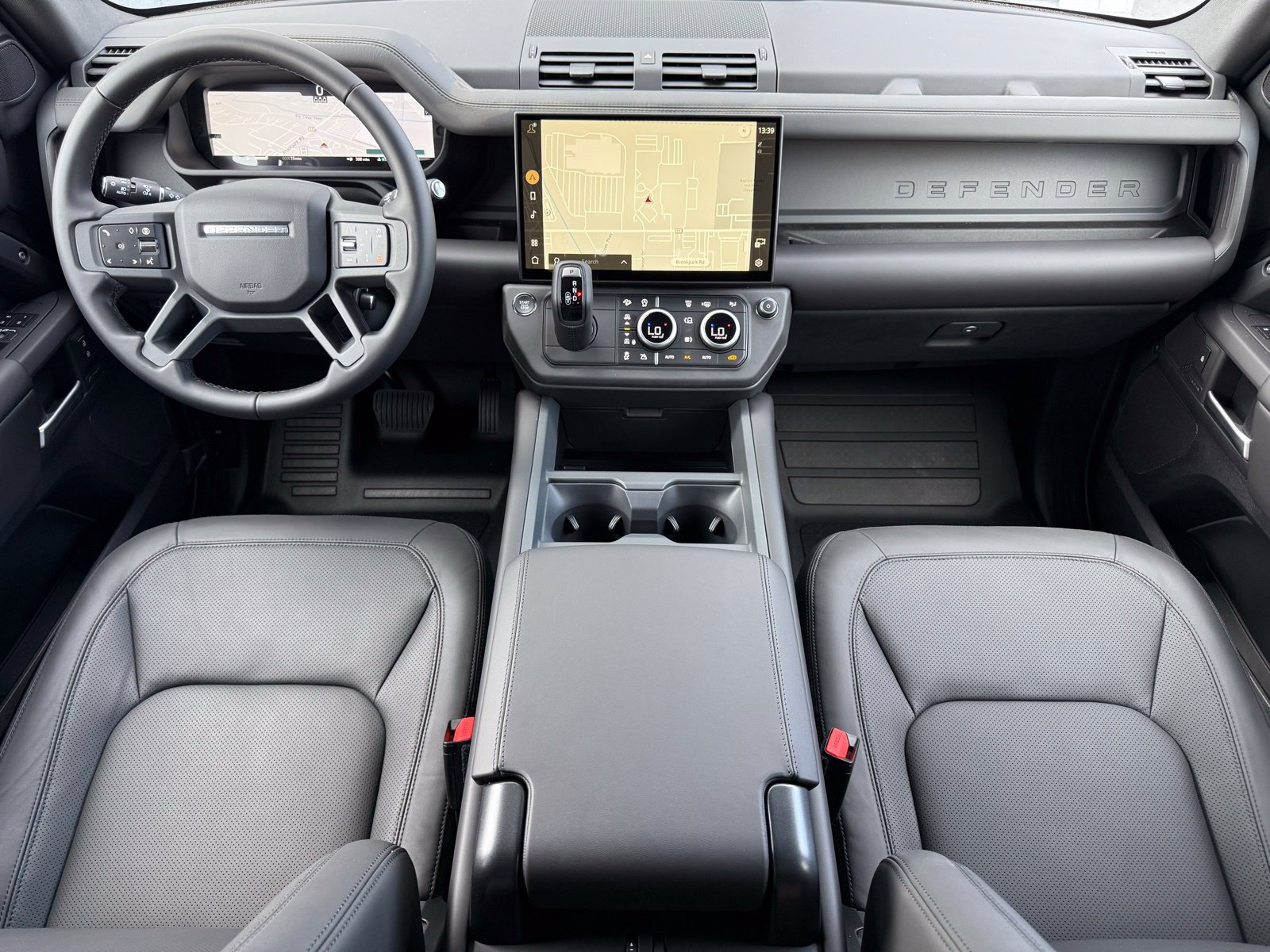 New 2025 Land Rover Defender 110 X-Dynamic SE AWD/4WD image 21