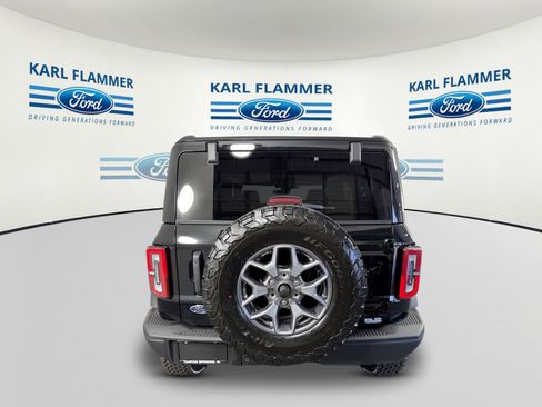 New 2025 Ford Bronco Badlands image 4