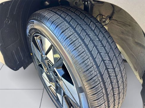 Used 2024 Hyundai Kona SEL image 8