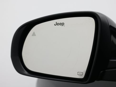 Used 2024 Jeep Compass Latitude AWD/4WD image 15
