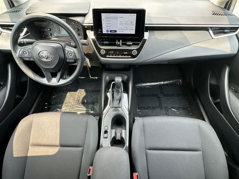 Used 2025 Toyota Corolla LE FWD image 24