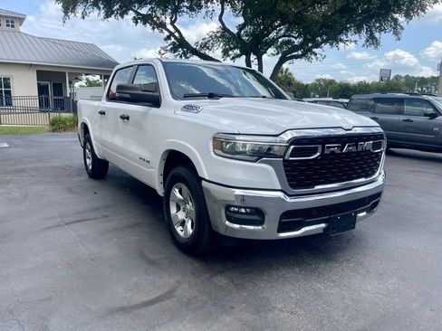 Used 2025 RAM 1500 Big Horn AWD/4WD image 7