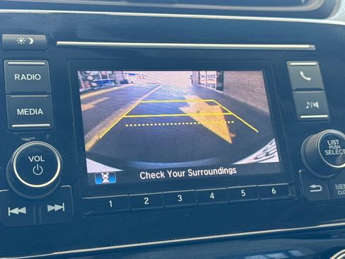 Certified 2019 Honda CR-V LX image 10