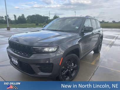 New 2025 Jeep Grand Cherokee Laredo