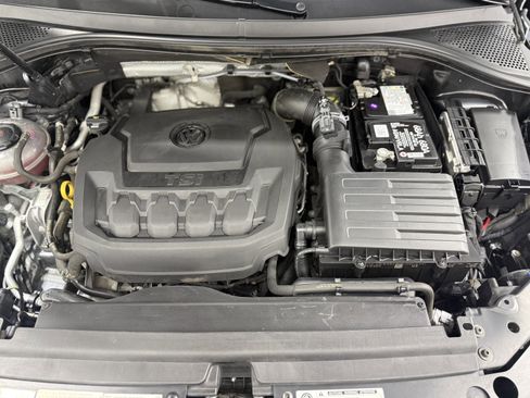 Used 2018 Volkswagen Tiguan SEL image 29