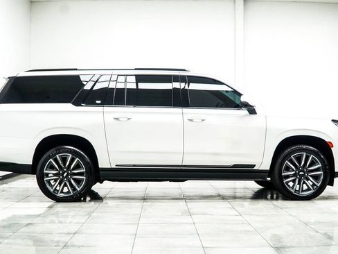 Used 2024 Cadillac Escalade ESV Sport w/ Touring Package AWD/4WD image 7