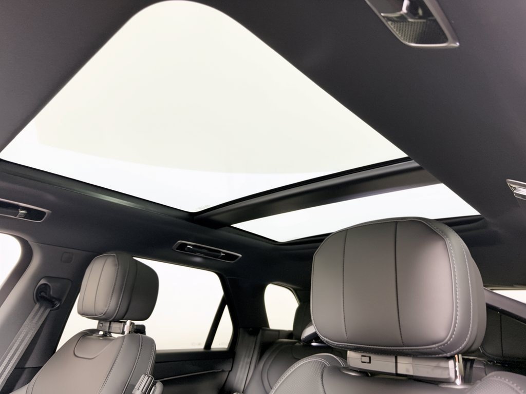 New 2027 Land Rover Range Rover Sport SE AWD/4WD image 27