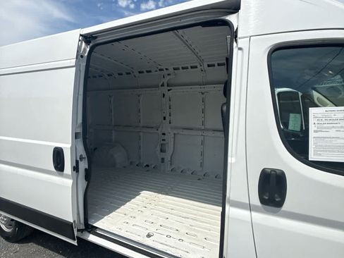 Used 2023 RAM ProMaster 2500 FWD image 41