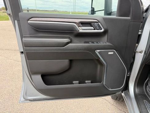 Used 2024 Chevrolet Silverado 2500 LTZ w/ LTZ Plus Package AWD/4WD image 27