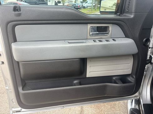 Used 2011 Ford F150 XLT w/ XLT Chrome Pkg RWD image 11