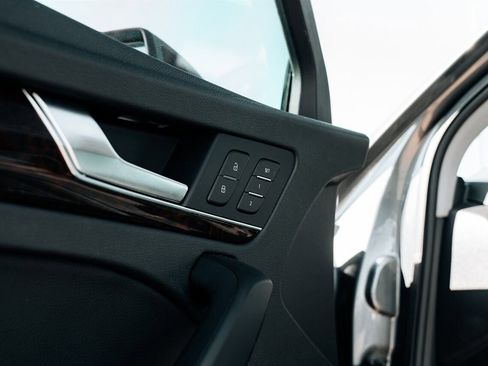 Used 2020 Audi Q5 2.0T Premium Plus w/ Premium Plus Package image 16