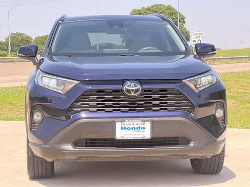 Used 2021 Toyota RAV4 XLE Premium FWD image 7