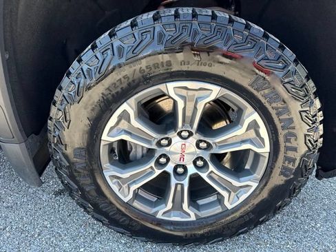 Used 2023 GMC Sierra 1500 Pro w/ Pro Value Package AWD/4WD image 10