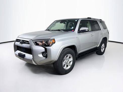 Used 2020 Toyota 4Runner SR5 Premium w/ Moonroof Package AWD/4WD image 4