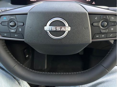New 2026 Nissan Leaf FWD image 13