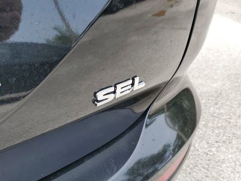 New 2025 Mitsubishi Outlander SEL image 7