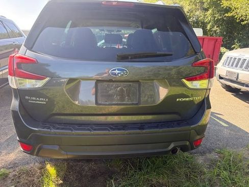 Used 2023 Subaru Forester Limited AWD/4WD image 6