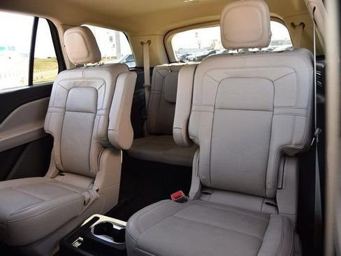 Used 2020 Lincoln Aviator Reserve w/ Elements Package Plus image 21