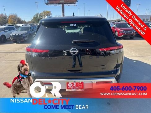 New 2025 Nissan Pathfinder SL w/ Lighting Package (N92) image 4