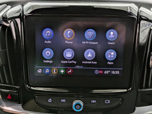 Used 2022 Chevrolet Traverse LT image 10