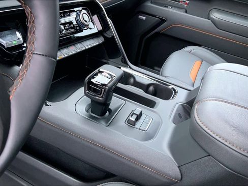 Used 2026 GMC Sierra 1500 AT4 w/ AT4 Premium Package image 17