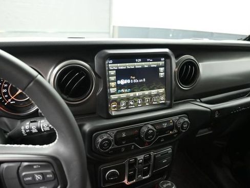 Used 2023 Jeep Wrangler Unlimited Sport AWD/4WD image 18