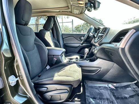 Used 2016 Jeep Cherokee 75th Anniversary image 20