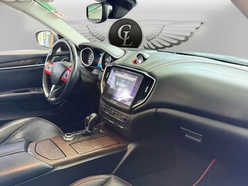 Used 2017 Maserati Ghibli image 18