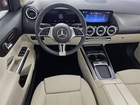 New 2026 Mercedes-Benz GLA 250 4MATIC image 10