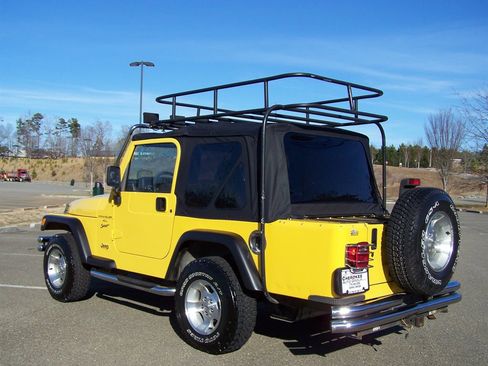 Used 2000 Jeep Wrangler Sport image 2