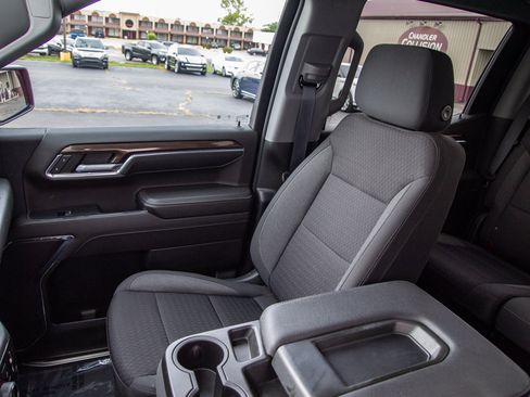 Used 2023 Chevrolet Silverado 1500 LT AWD/4WD image 13