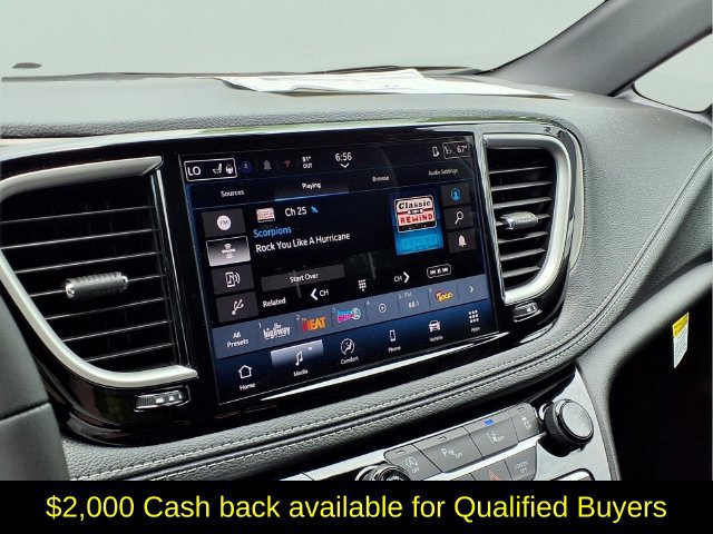 New 2027 Chrysler Pacifica Select FWD image 6