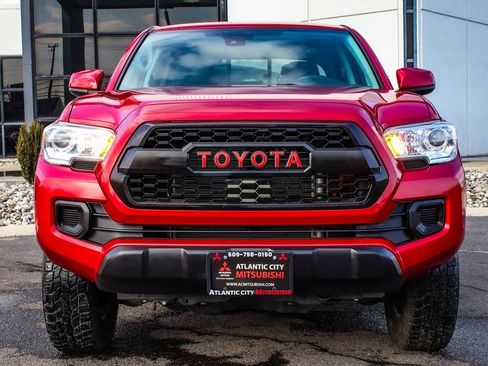 Used 2020 Toyota Tacoma SR image 2