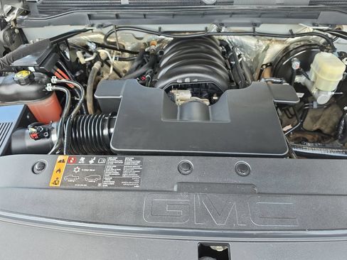 Used 2018 GMC Sierra 1500 SLE w/ Suspension Package, Off-Road AWD/4WD image 19