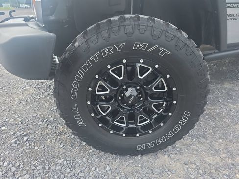 Used 2013 Jeep Wrangler Unlimited Sport AWD/4WD image 13