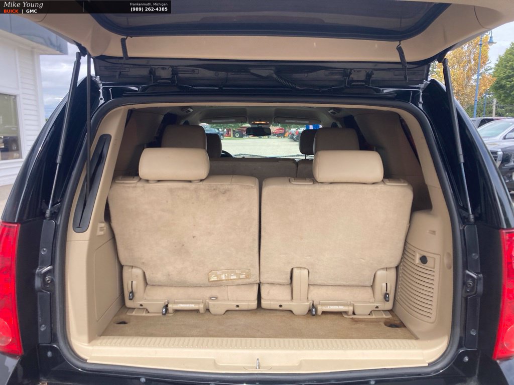 Used 2011 GMC Yukon SLT w/ SLT-2 Equipment Package AWD/4WD image 10