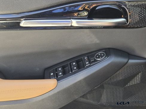 Certified 2024 Kia Seltos EX FWD image 30