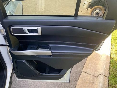 Used 2023 Ford Explorer XLT w/ Equipment Group 202A RWD image 35