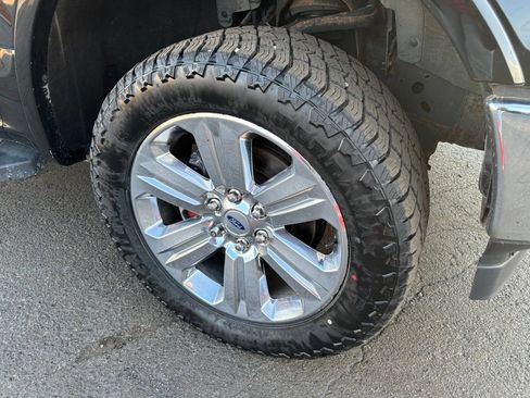 Used 2018 Ford F150 Lariat w/ Equipment Group 501A Mid AWD/4WD image 33