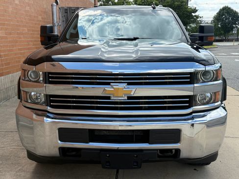 Used 2017 Chevrolet Silverado 2500 LT w/ LT Fleet Plus Package AWD/4WD image 4