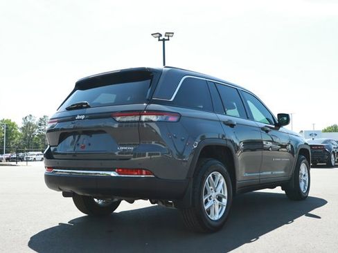 Certified 2024 Jeep Grand Cherokee Laredo X w/ Luxury Tech Group I RWD image 6