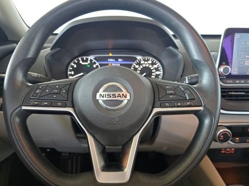 Used 2019 Nissan Altima 2.5 S FWD image 13