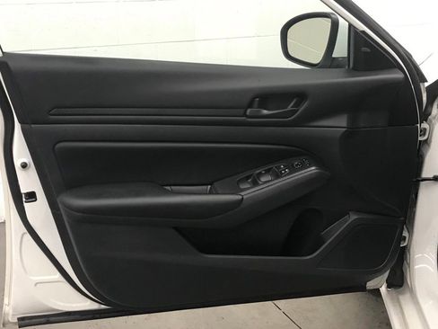 Used 2023 Nissan Altima 2.5 S image 9